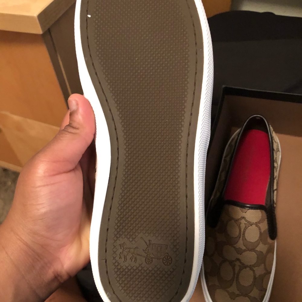 Shoes - Picture 2 of 6